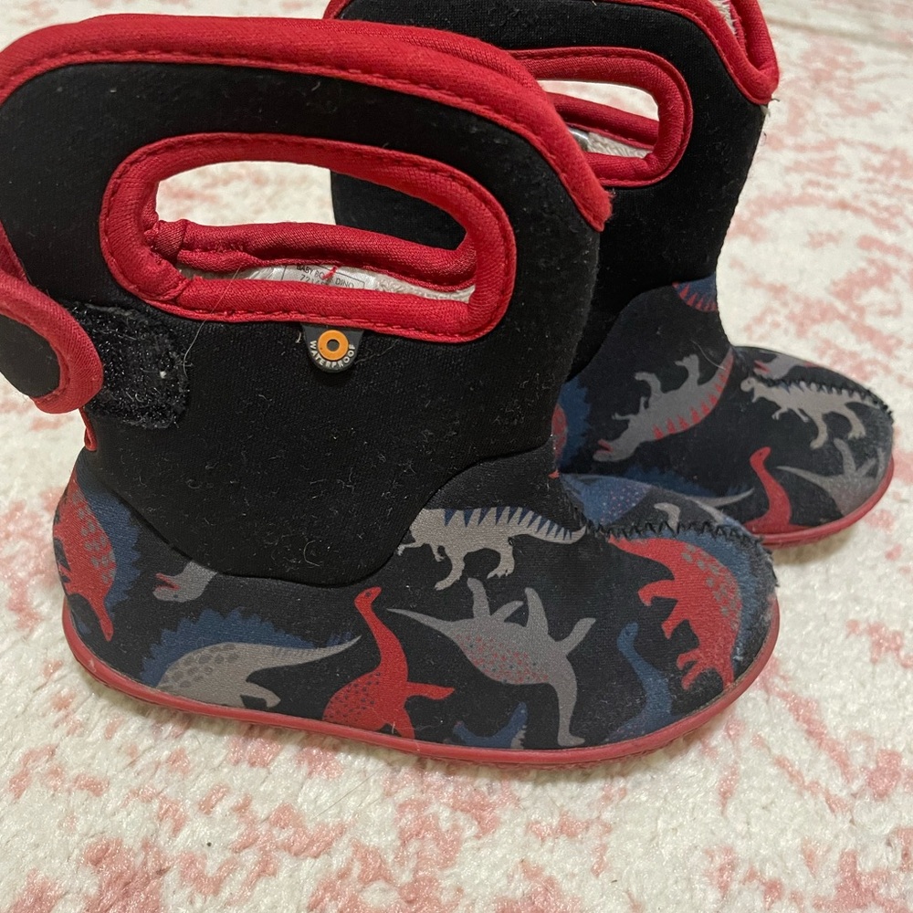 Bogs Kids Dinosaur Print Boots - Black and Red